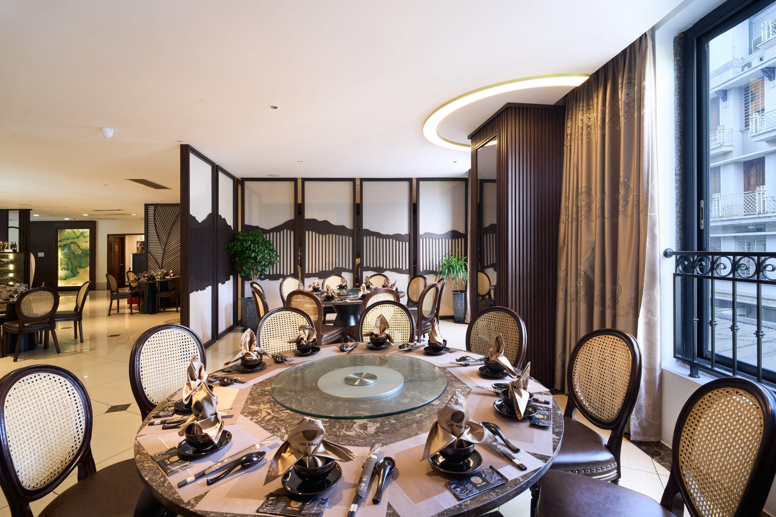 Nhà hàng ẩm thực Á – Âu quận Ba Đình - Super Candle Hotel