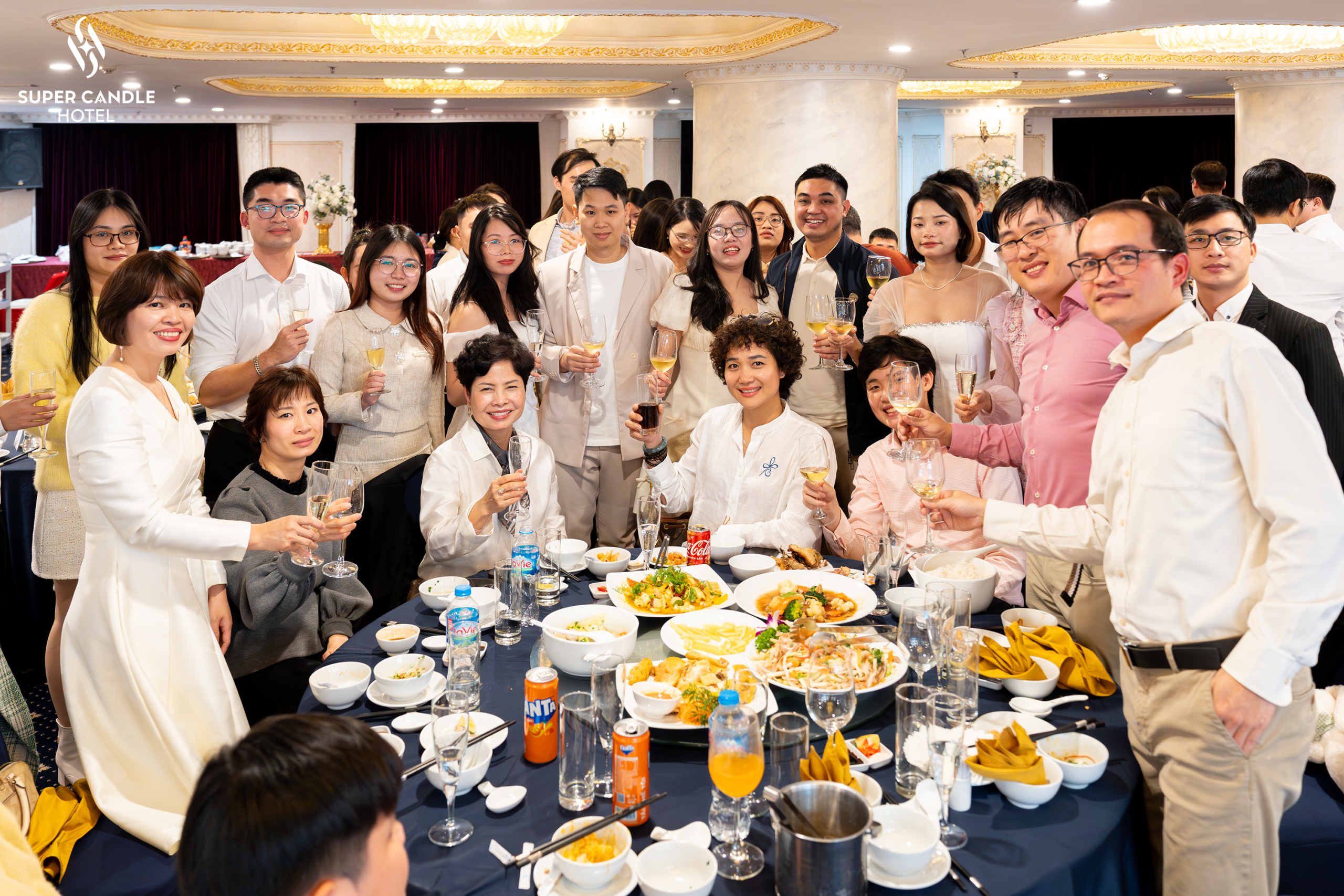 Hệ thống âm thanh, ánh sáng chỉn chu.