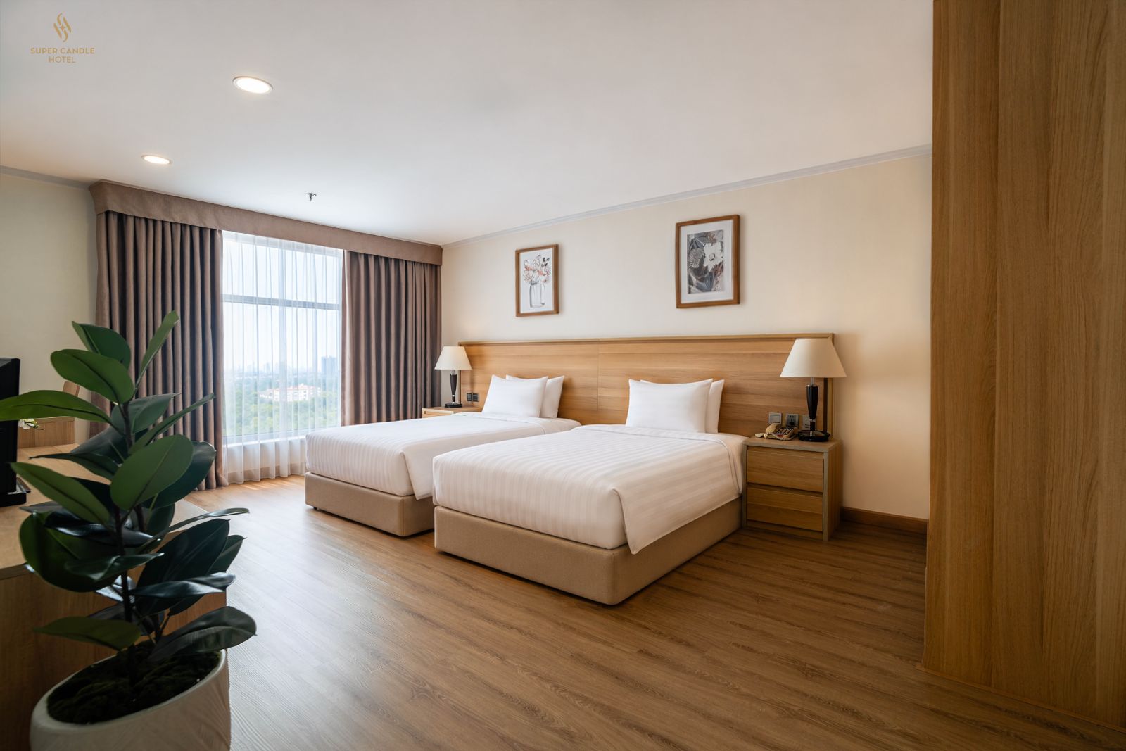 super candle hotel