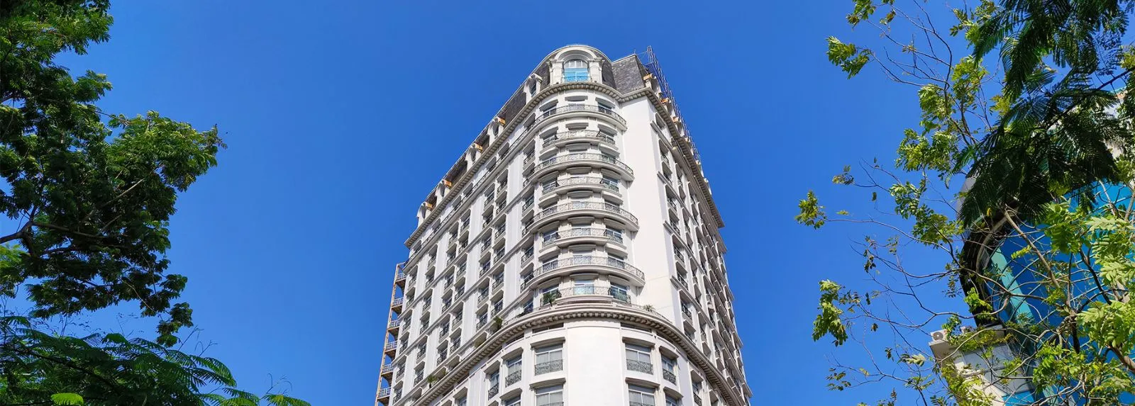 super candle hotel